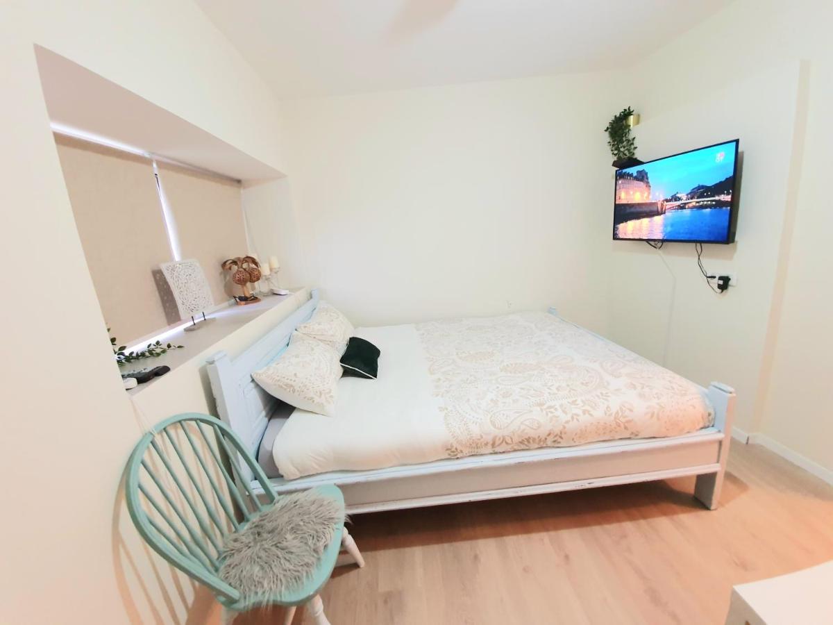Sunshine Suite Boutique Only 5 Min Walk To The Beach - By Seaelo 엘라트 외부 사진